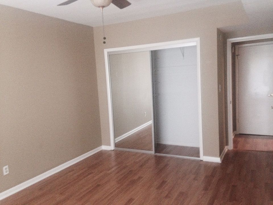 Bedroom with nice view