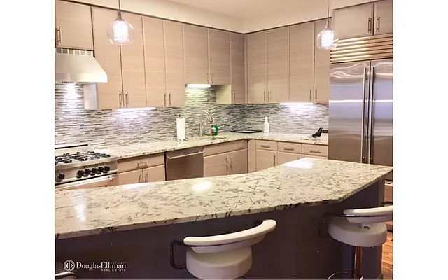 Rented by Douglas Elliman | media 14