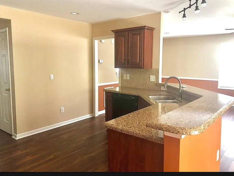 4712 Tommans Trl — Photo 14