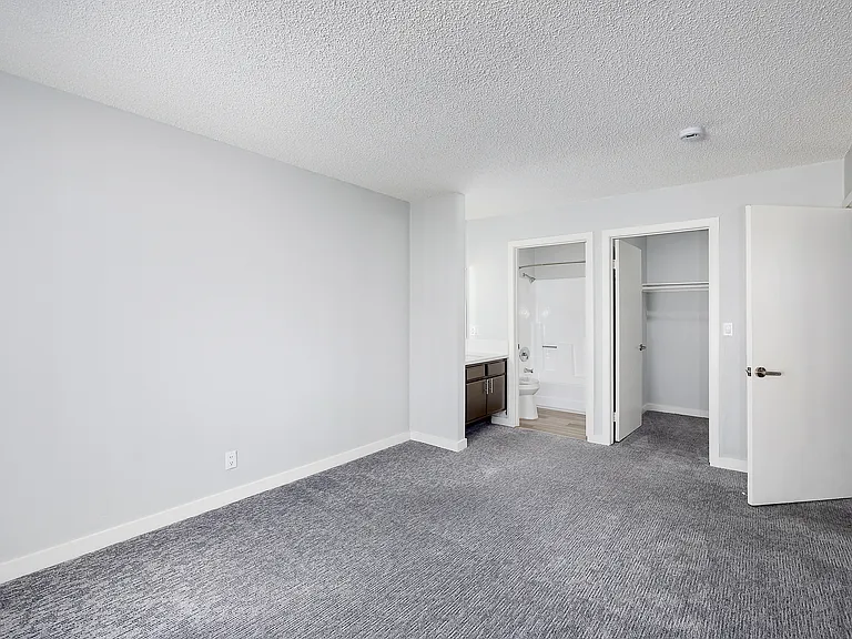 13929 Vanowen St — Photo 8