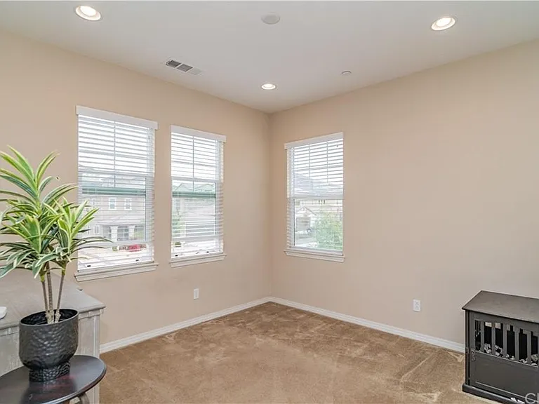 32561 Cherokee Rose St — Photo 14