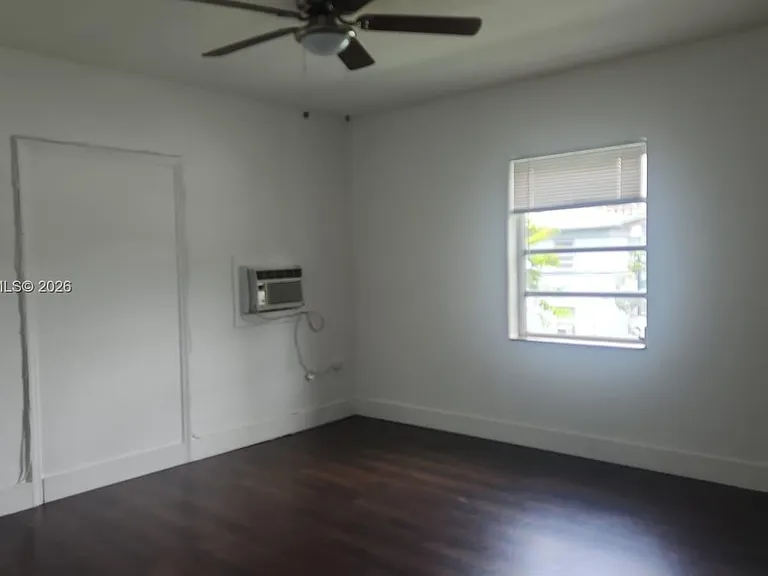 428 NE 82nd St #4E — Photo 10