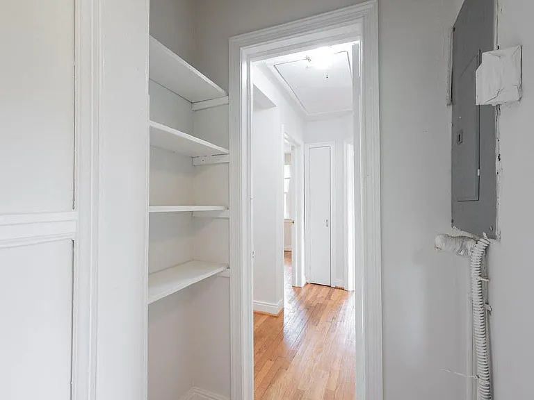 6408 W Grace St — Photo 15