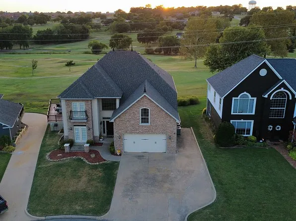 305 Larsh Ln, Ada, OK 74820