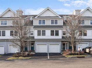 131 Underhill Ln, Peekskill, NY 10566