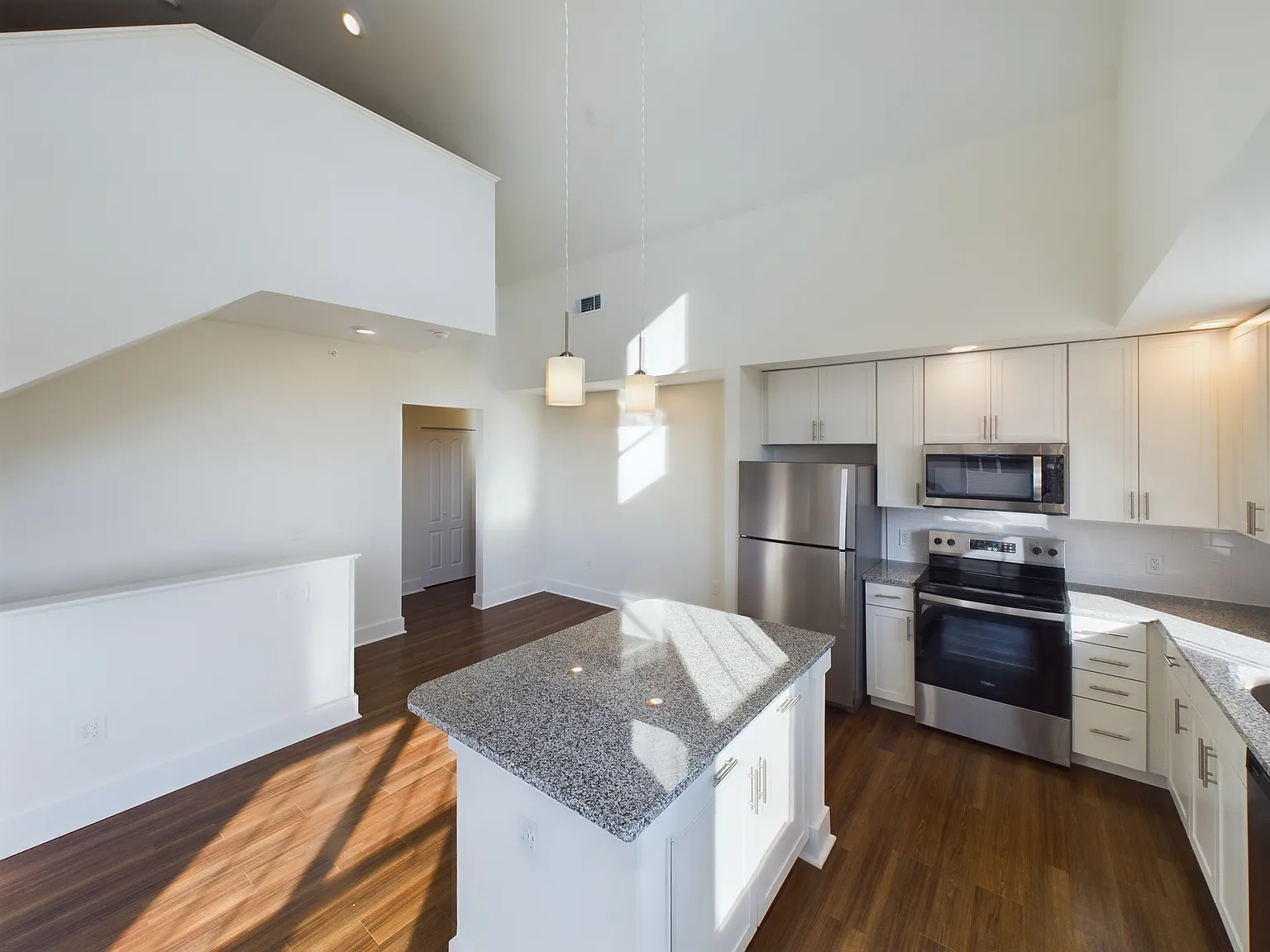 2 bed, 1390 sqft, $2,019 — Photo 2