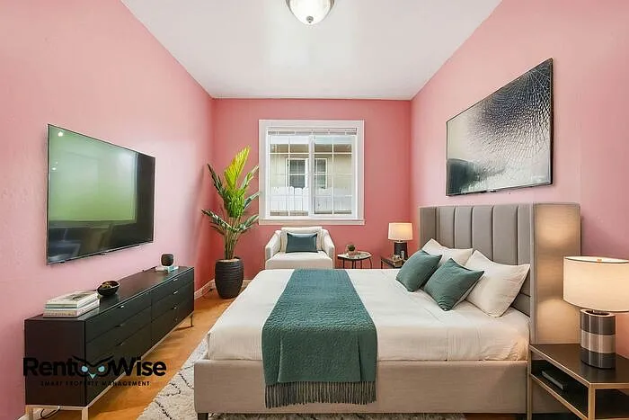 657 Hurlingame Ave — Photo 13