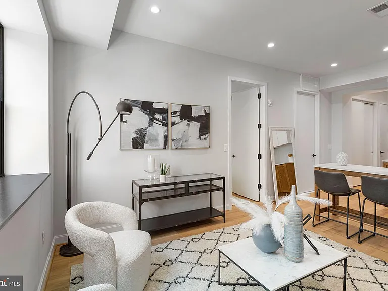2525 Pennsylvania Ave NW #303 — Photo 1