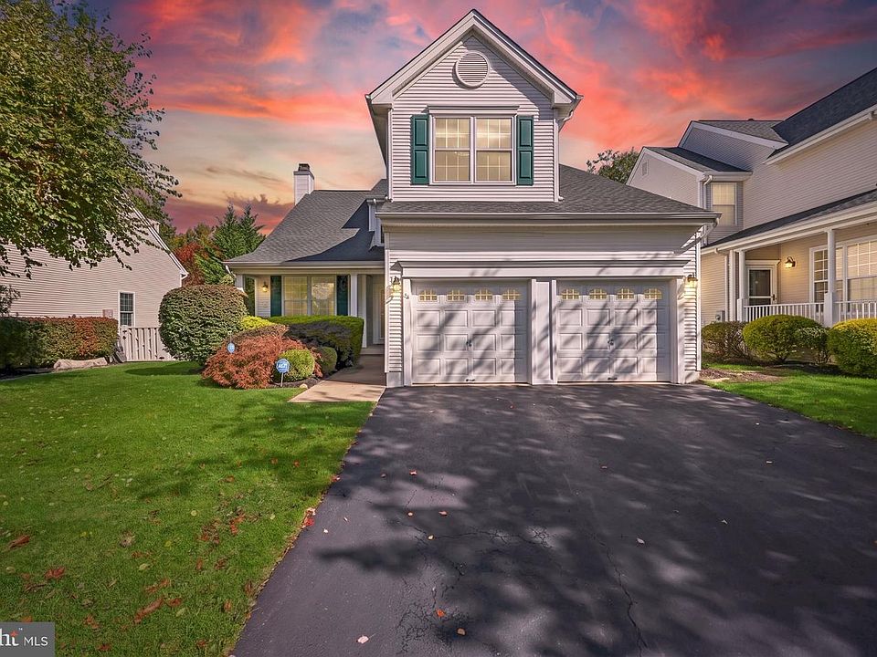 1st image of 36 Stoneridge Dr