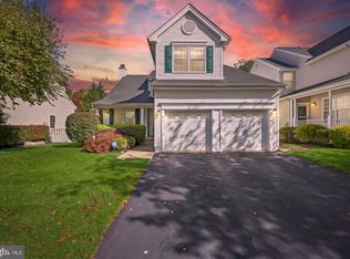 36 Stoneridge Dr, Robbinsville, NJ 08691