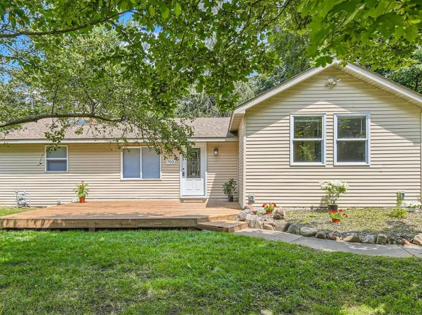 703 Birchwood Ave, White Bear Lake, MN 55110