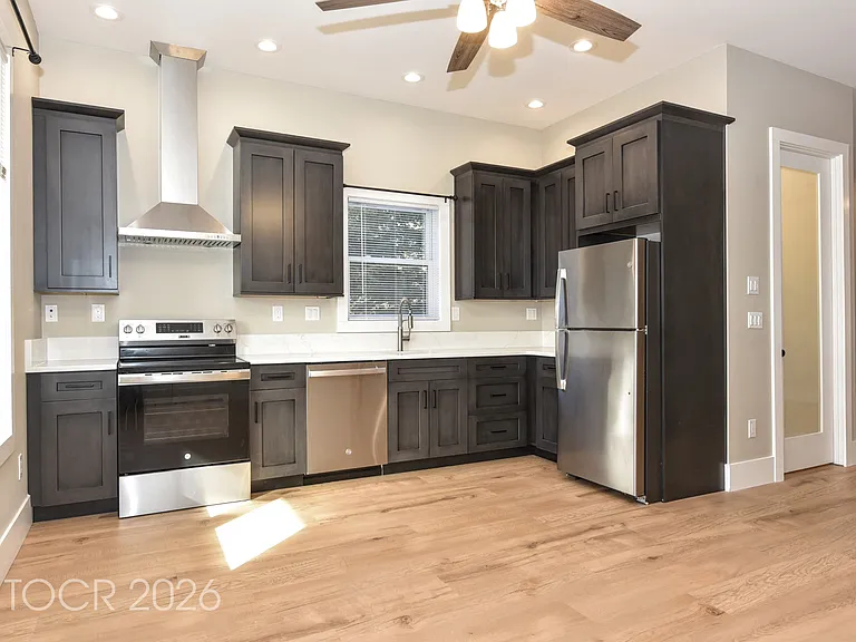 127 Pine St — Photo 9