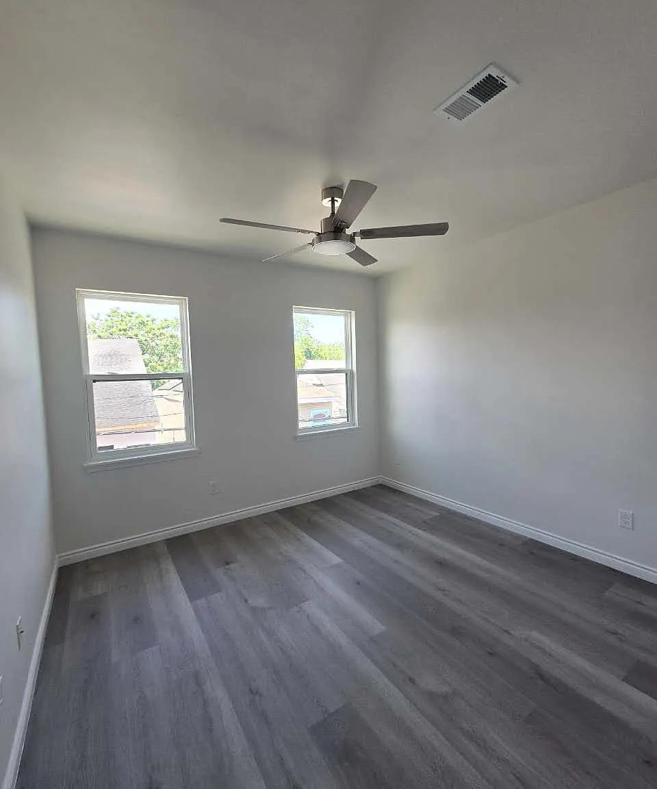 1201 Touro St — Photo 2