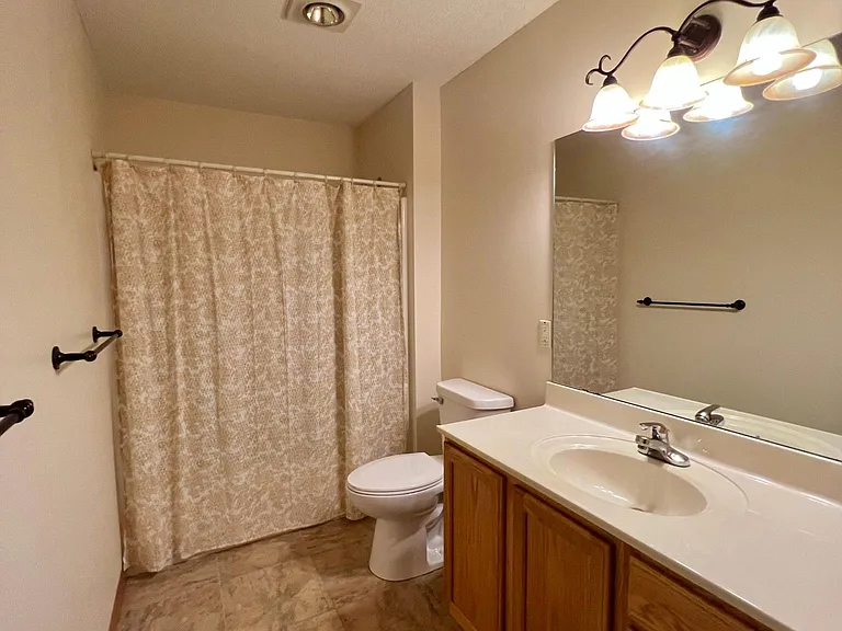 1701 Pheasant Run — Photo 21
