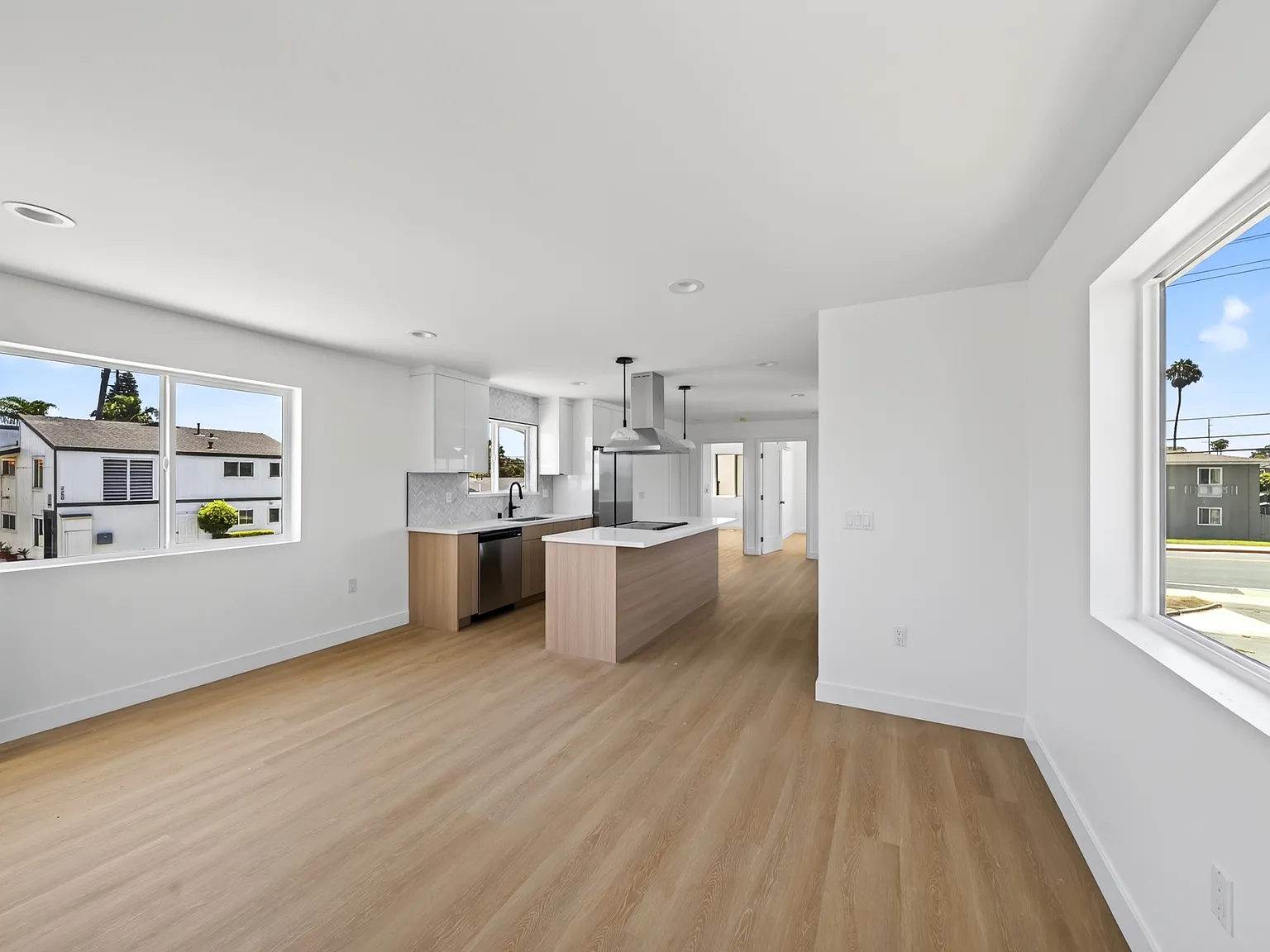 776 W Wilson St — Photo 1