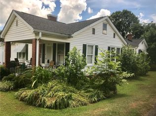 205 Heyward Ave, Honea Path, SC 29654