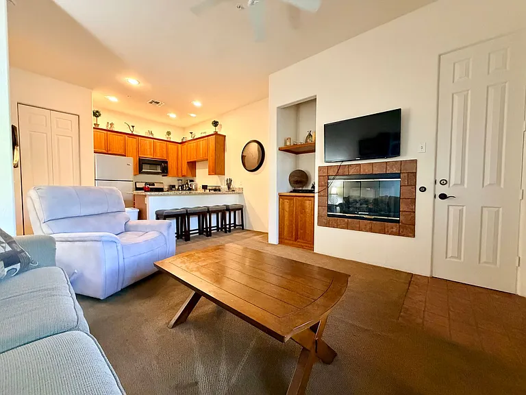 50650 Santa Rosa Plz #1 — Photo 3