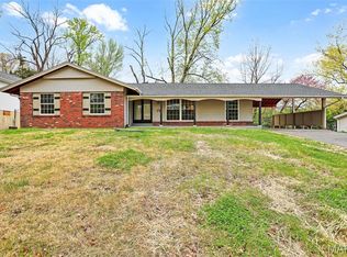 12146 Lake Constance Dr, Saint Louis, MO 63146