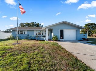 7820 Pineapple Ln, Port Richey, FL 34668