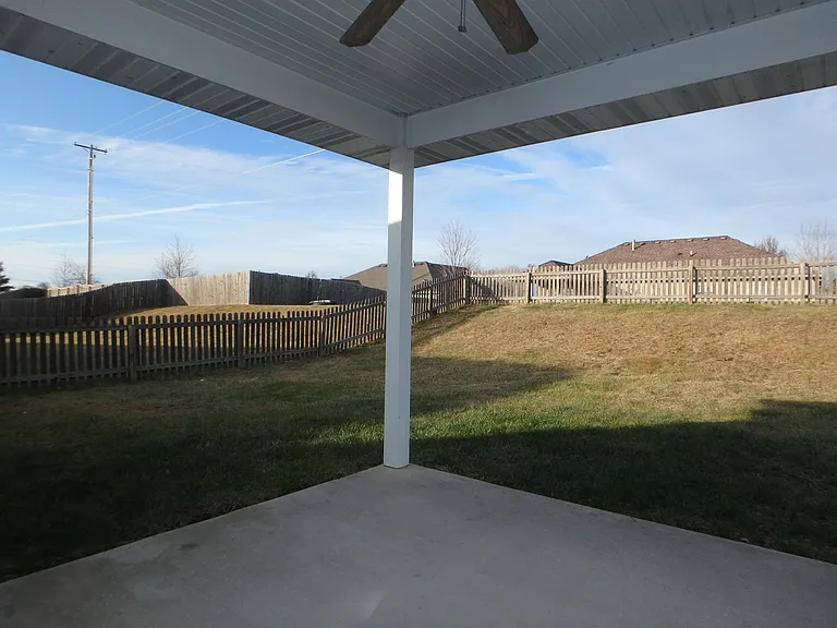407 Golden Eagle Dr — Photo 23