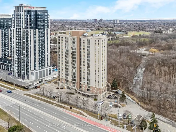 200 Burnhamthorpe Rd E, Mississauga, ON