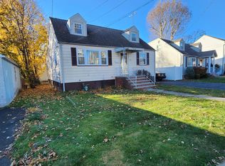 210 N 17th St, Kenilworth, NJ 07033