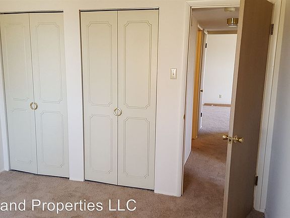 5th image of 5353 Walsh St APT 2C