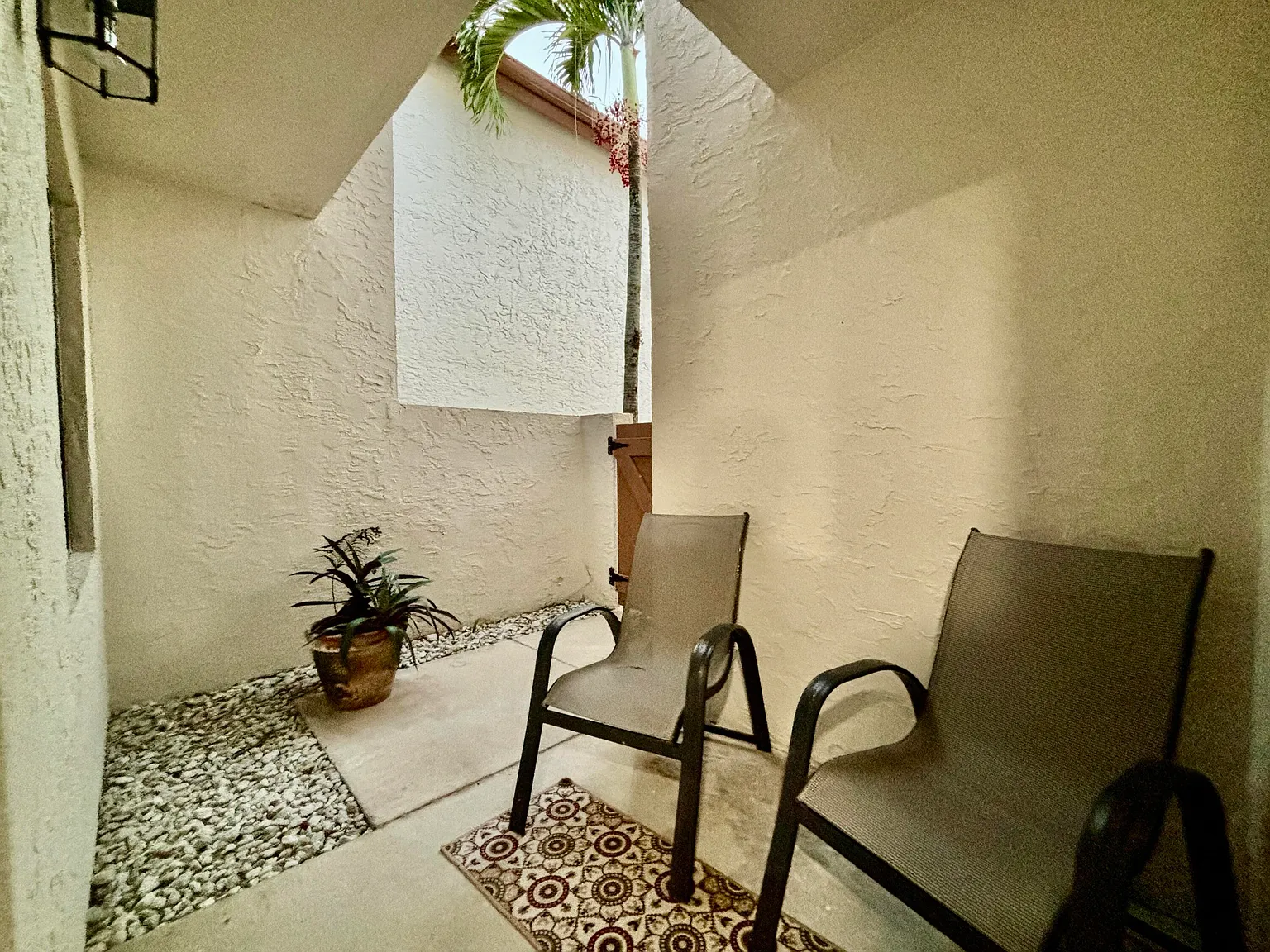2 bed, 2.0 bath, 1097 sqft, $3,225 — Photo 4