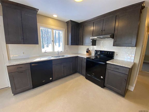 5th image of 804 Malta Ave Ext