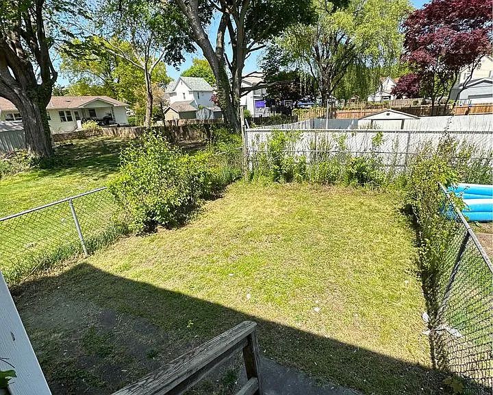 619 Dean St — Photo 12