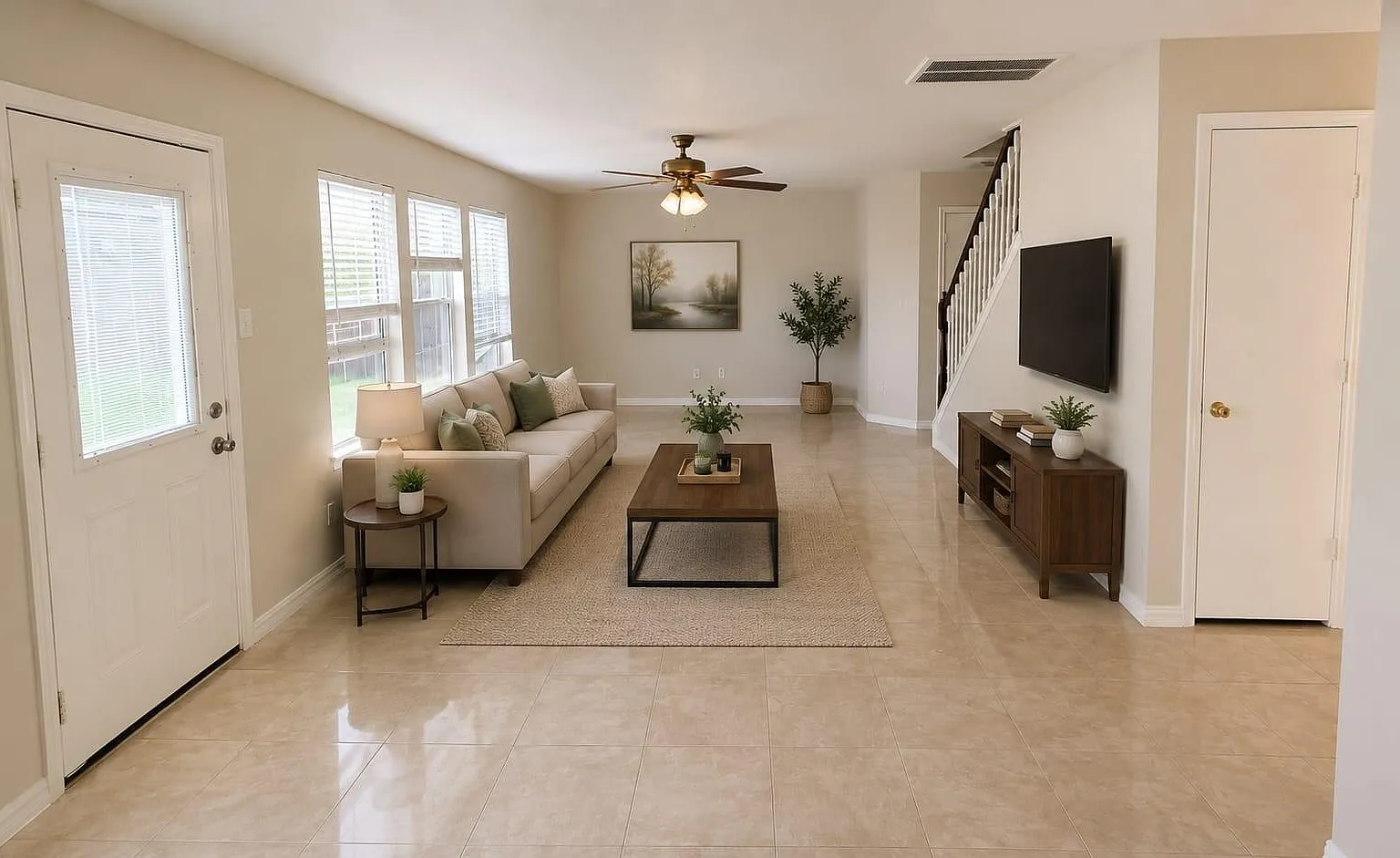 3 bed, 2.5 bath, 2442 sqft, $2,250 — Photo 4
