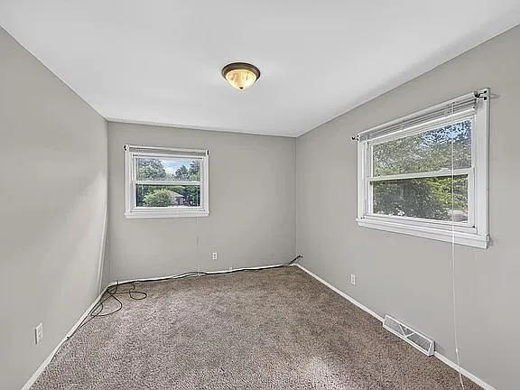 Charming 3 Bed 1 Bath Home in Stamford, CT - $3963/month — Photo 1