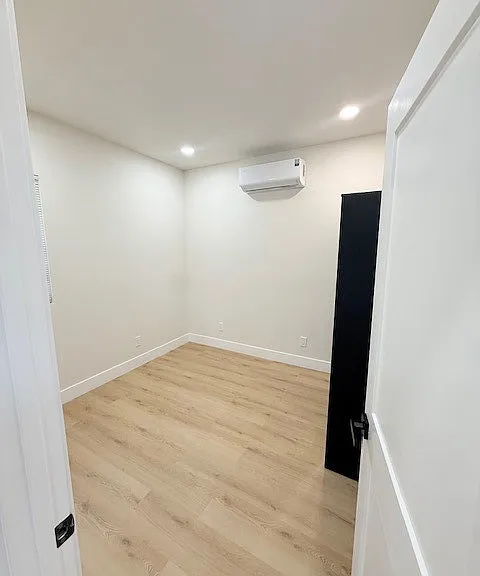 5646 Andasol Ave — Photo 11