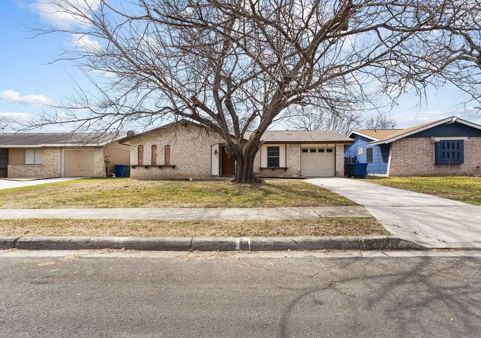 Casa Oro-4718 — Photo 1