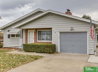1215 Wilroy Rd, Bellevue, NE 68005