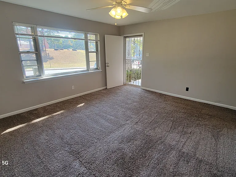 908 N Hughes St — Photo 18