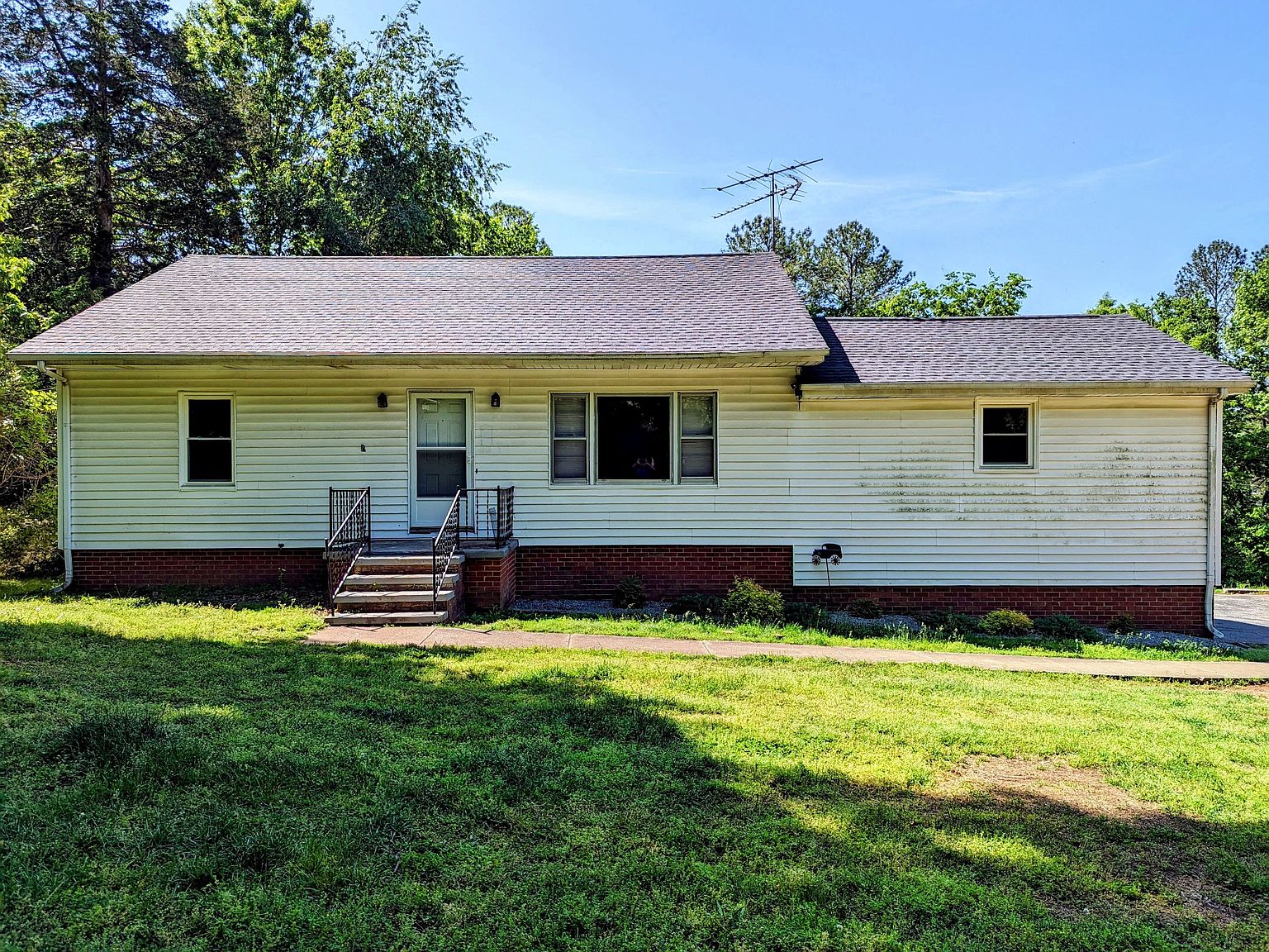 1057 Cumberland Dr, Clarksville, TN 37040 Zillow