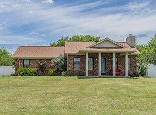 204 S Spring Branch Trl, Springtown, TX 76082