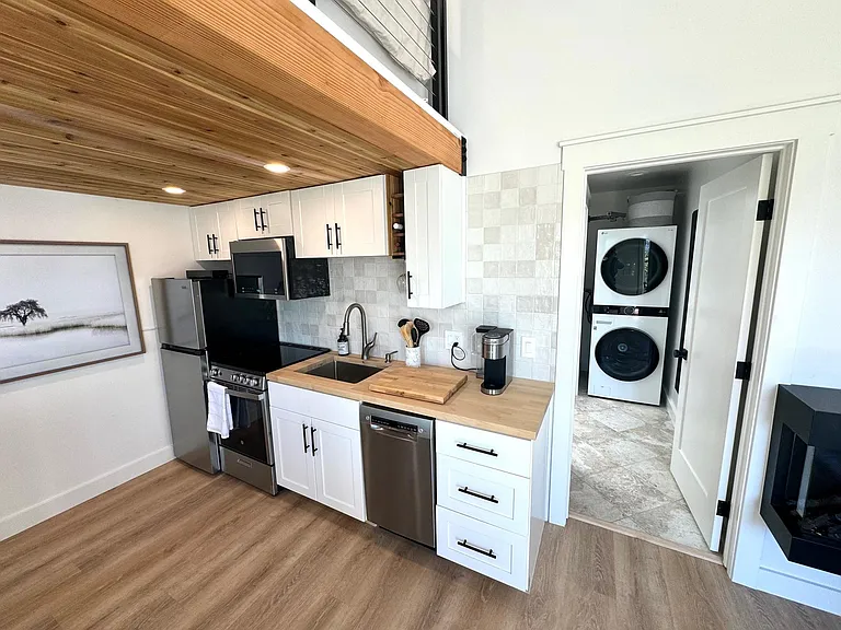 Country Hills Ln — Photo 18