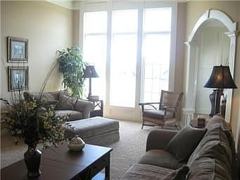 OTHER VIEW OF WONDERFUL GREAT ROOM