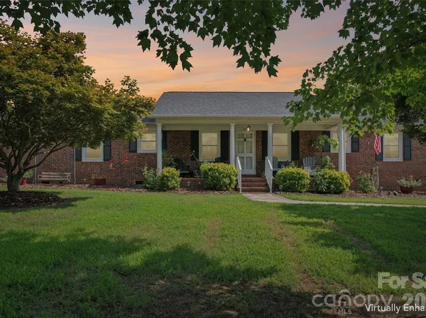 2004 Battle St, Salisbury, NC 28146