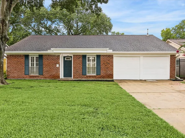 15710 Thunderbay Dr, Houston, TX 77062