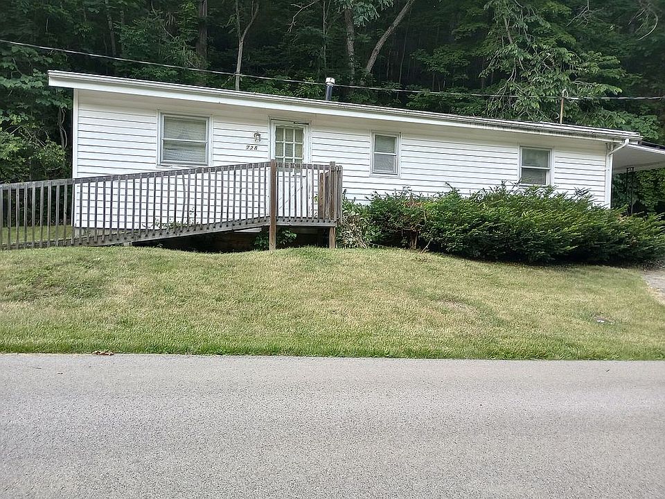 2nd image of 728 Lawrence Rd