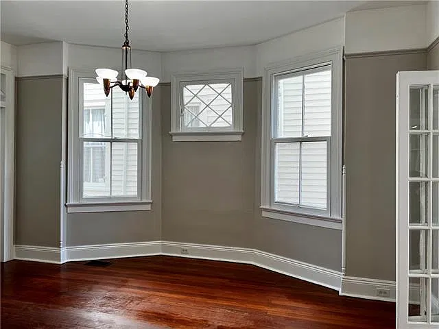 4435 Loyola Ave — Photo 12