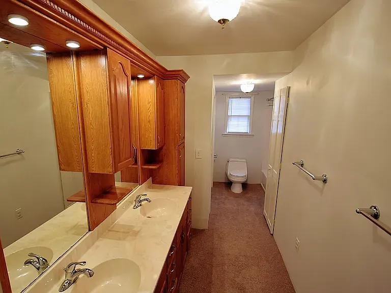 124 Garysburg Cir — Photo 8