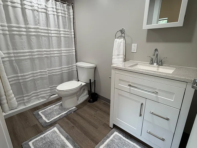 400 Riverside Dr #CHATLOSC1091 — Photo 5