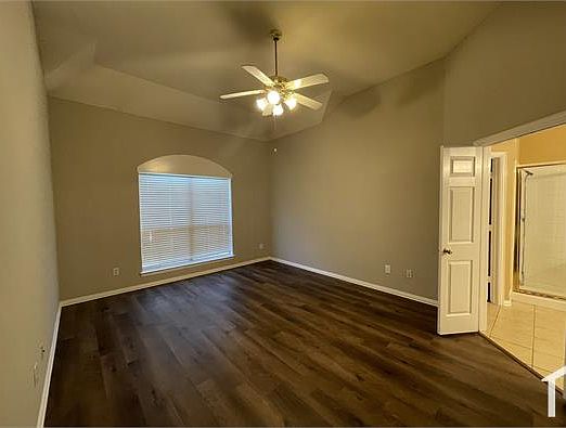 1st image of 8102 Munich Dr