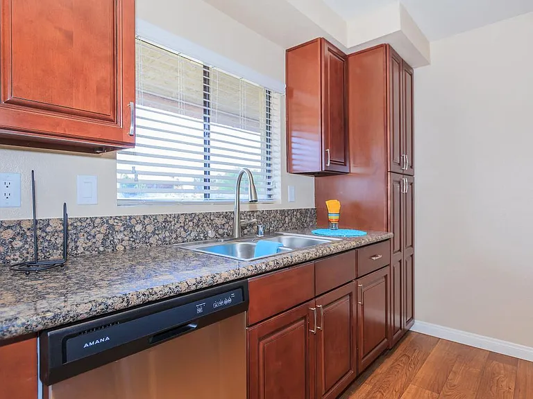 BEAUTIFUL KITCHEN