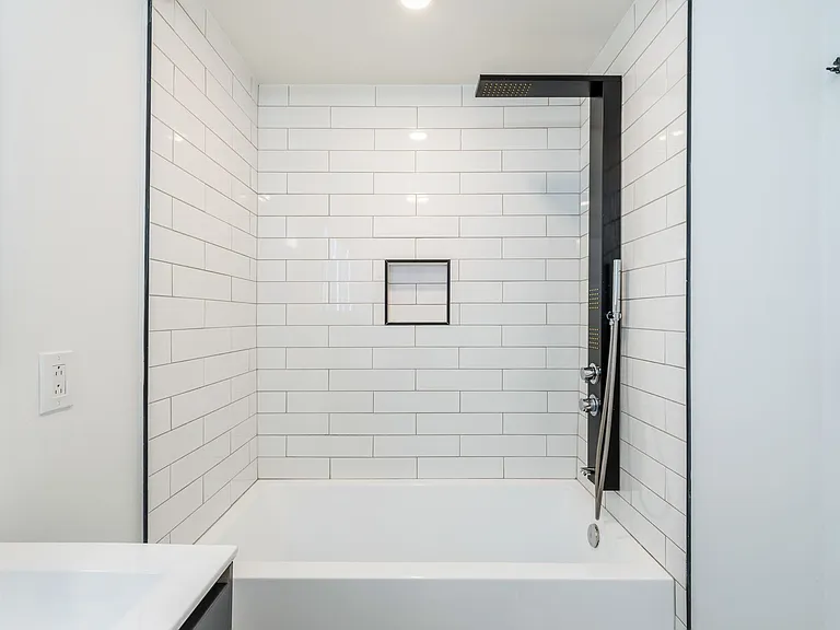 2521 Cecil B Moore — Photo 81