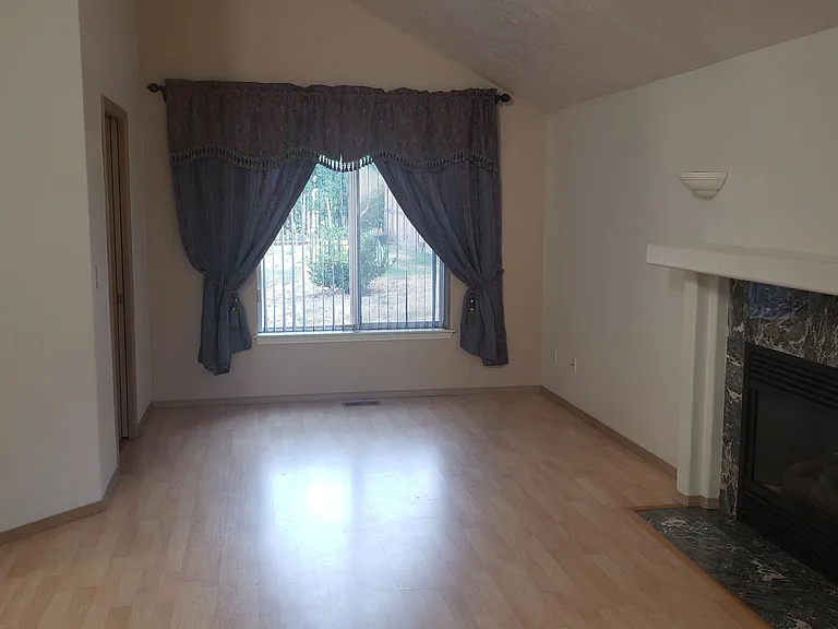 12470 SW Winter Lake Dr — Photo 8